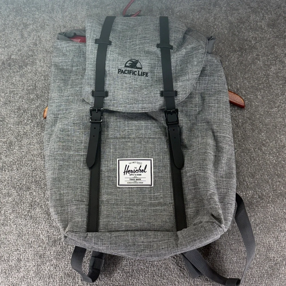 NWT Herschel Supply Company Retreat Raven Crosshatch Gray Backpack Laptop Bag